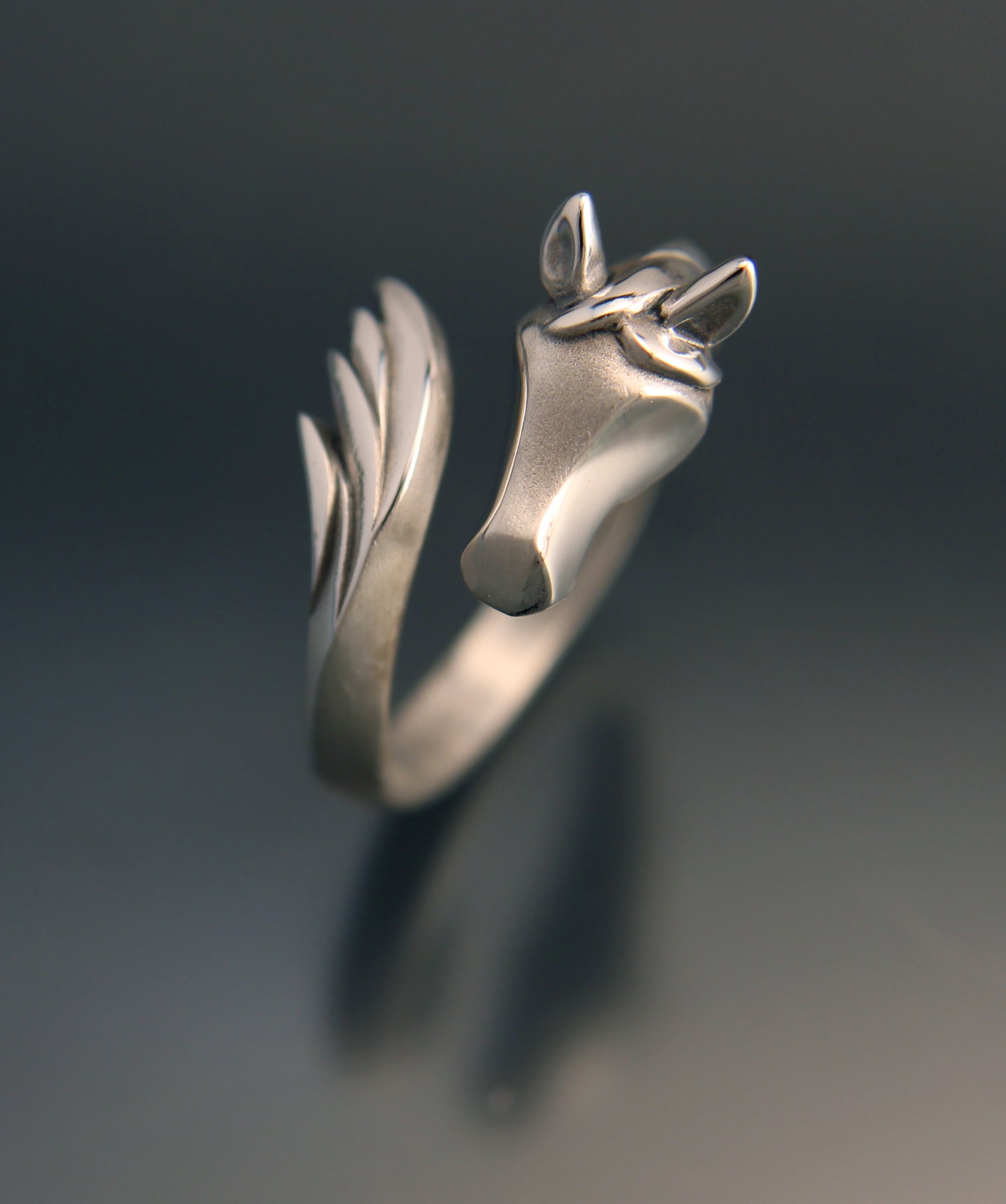 horse ring.   silver