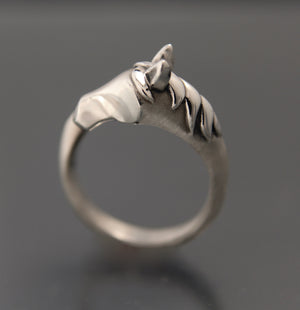 horse ring.   silver