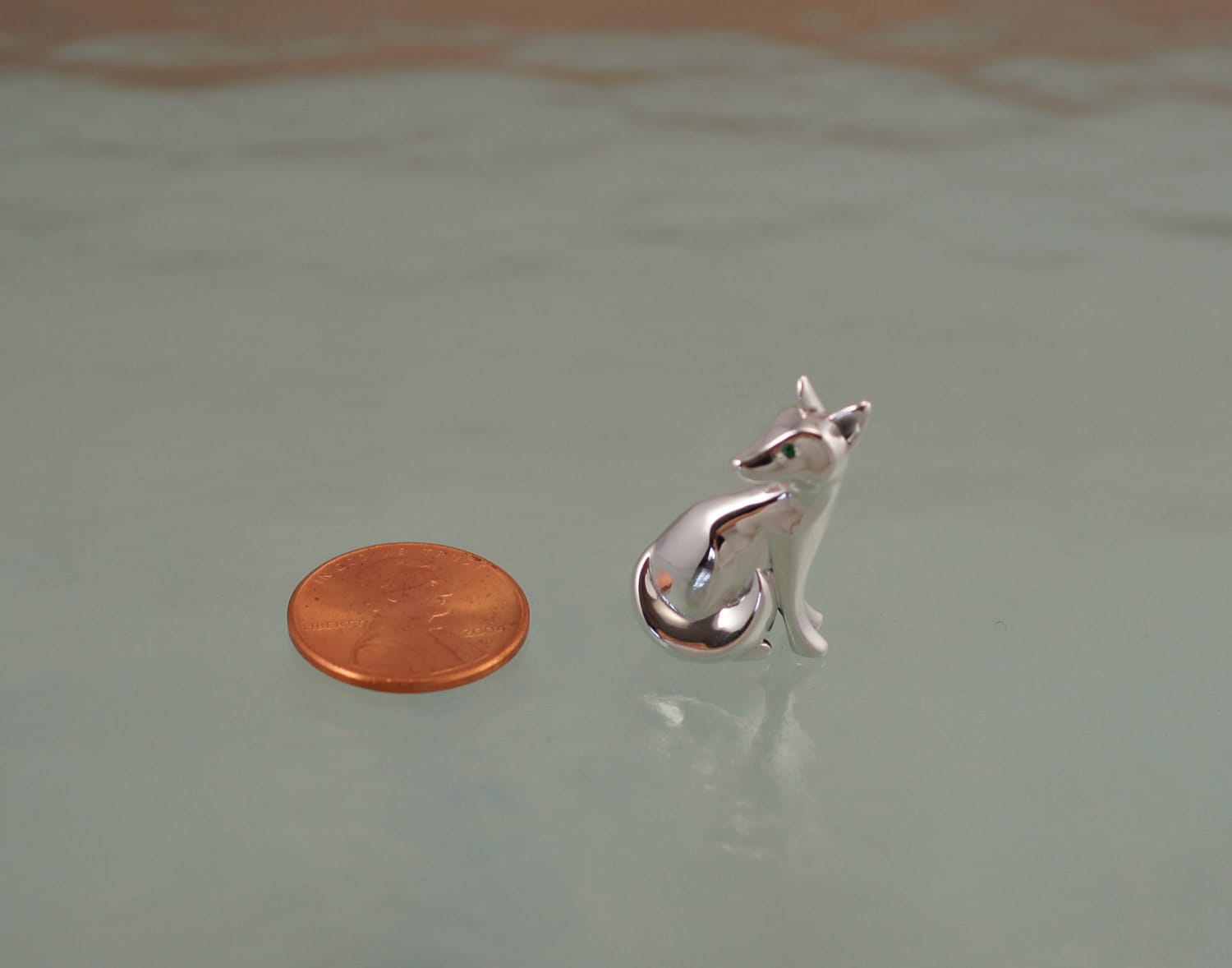 sitting kit pendant with DIAMOND EYES pick your color