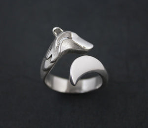 timber wolf ring. silver