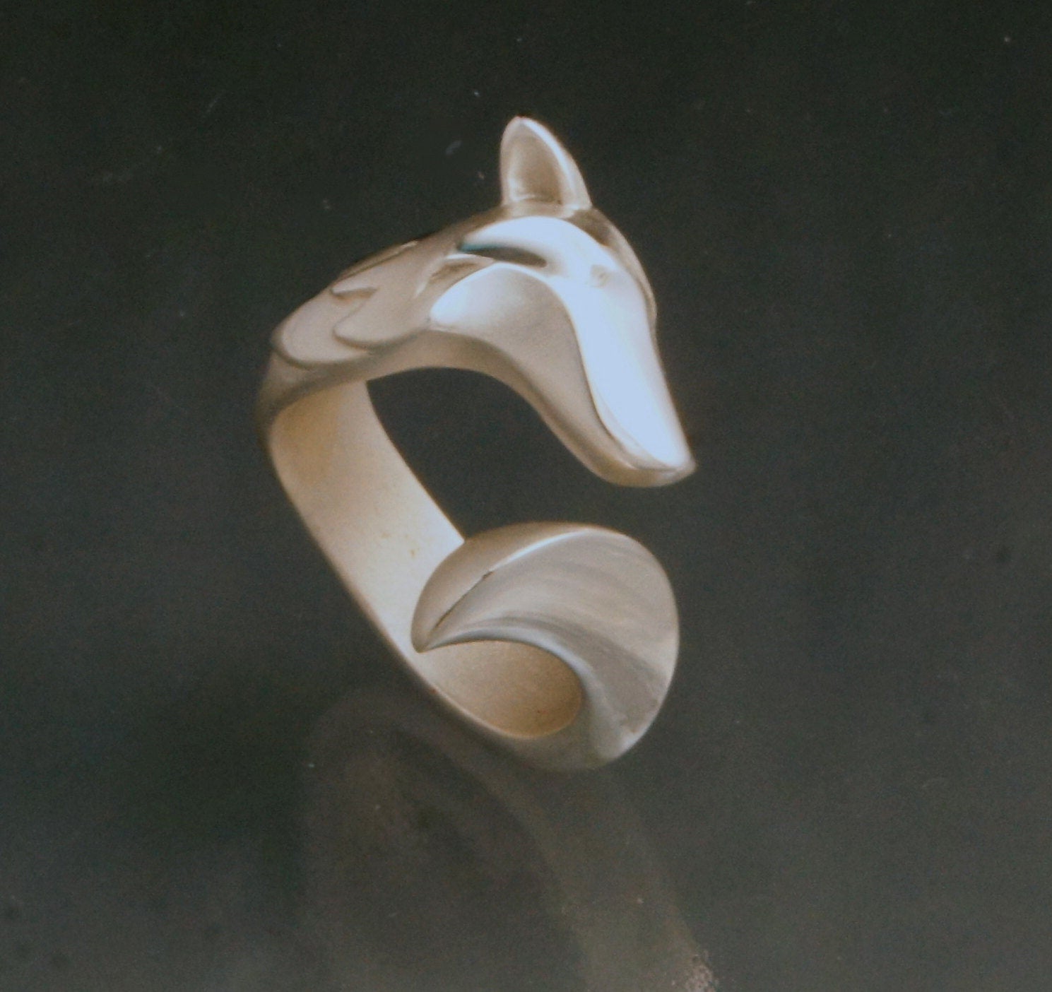 timber wolf ring. silver