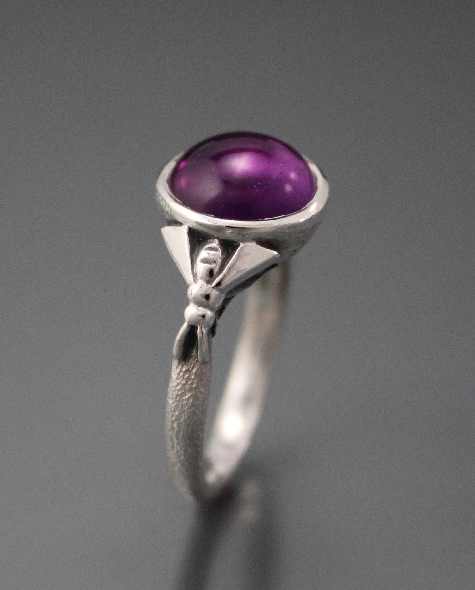 silver honey bee ring with amethyst cab