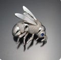 bronze bee pin/pendant