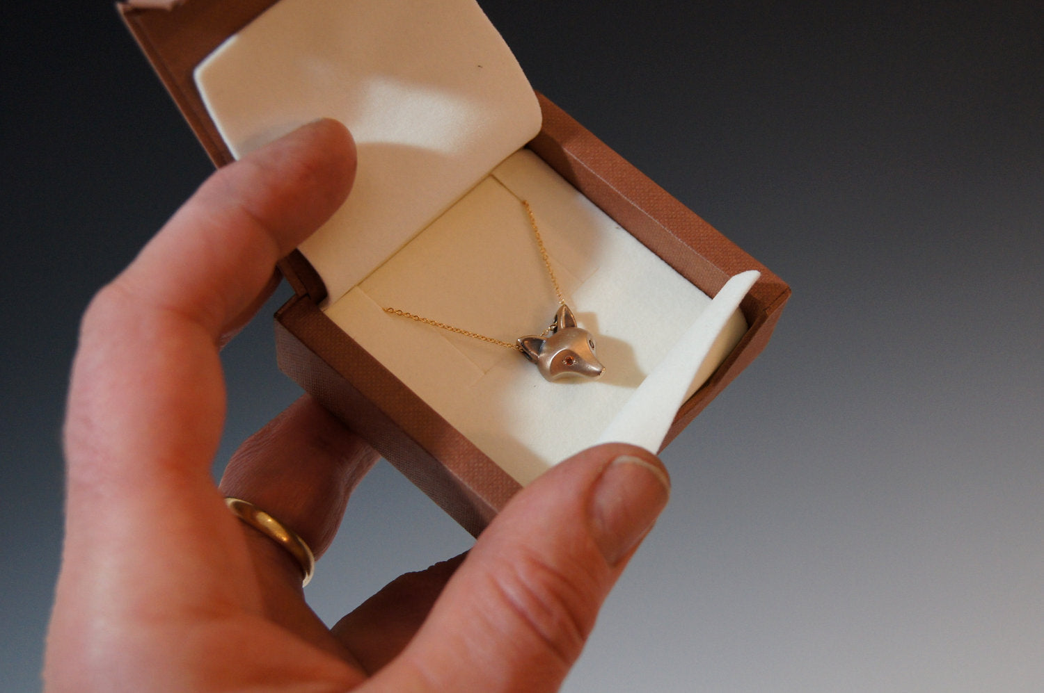 14k Gold fox pendant, blue diamond eyes, 14k gold 18" chain