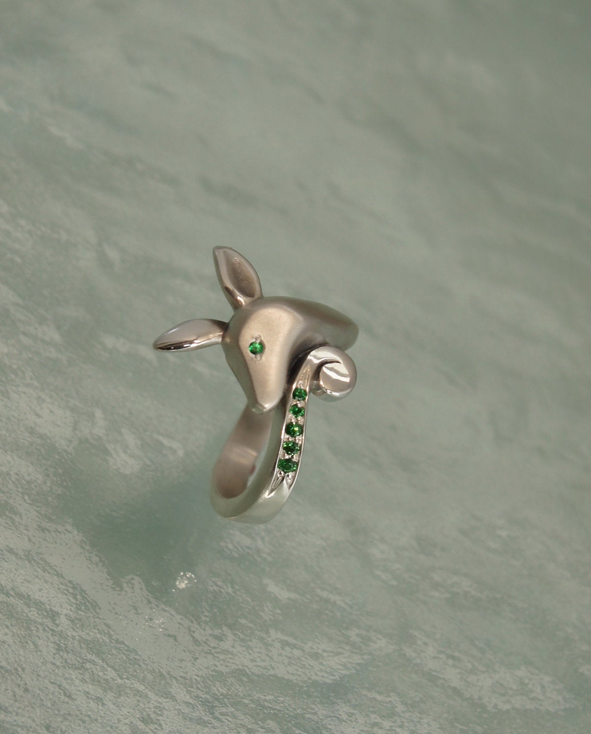 Fawn silver ring,  with green garnets