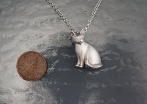 silver sitting cat pendant